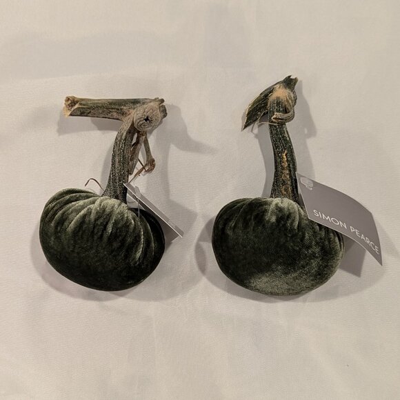 NWT Hot Skwash Silk Velvet Pumpkins (SET of 2, Handmade with Natural Stems) - Picture 6 of 13